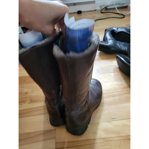 La Canadienne Brown Leather Winter Boots – Size 6.5 | Insulated - Picture 4 of 5